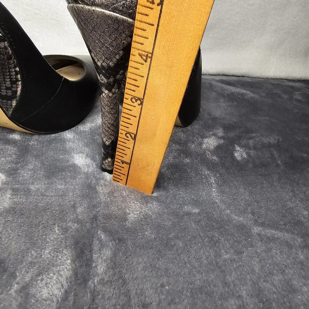 Zara Black Snakeskin Print Pointed Toe Heels - Picture 5 of 13